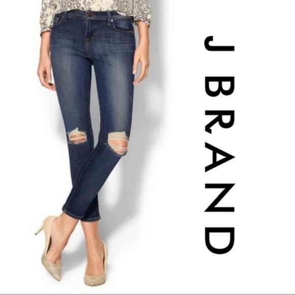 J BRAND MISFIT DISTRESSED CAPRI JEANS - Picture 2 of 9